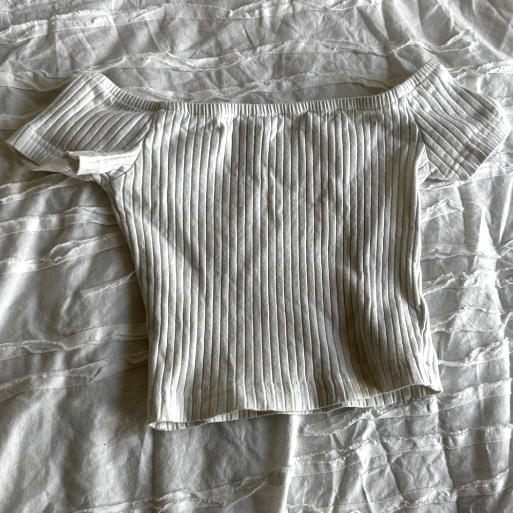 H&M Off Shoulder White Crop Top Size Small